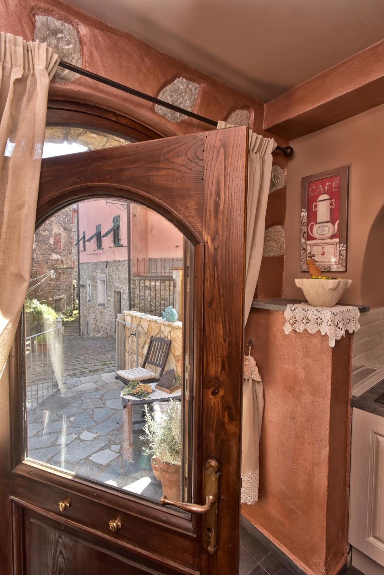 Casa Vacanze Tra I Monti E San Martino Biassa Extérieur photo